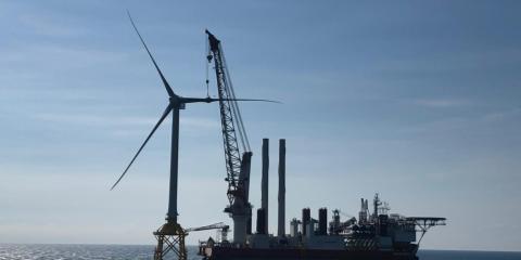 Jan De Nul installeert eerste 5.2 MW turbine voor het TPC offshore windmolenpark in Taiwan