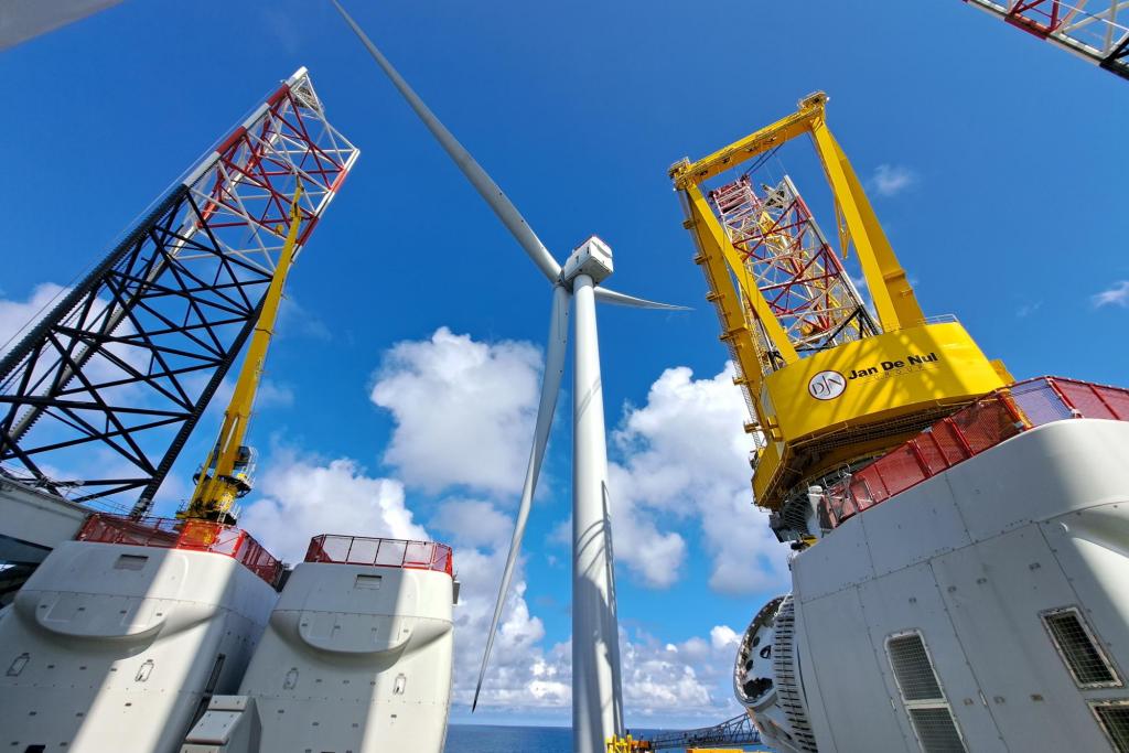 Voltaire installed the first turbines of Dogger Bank