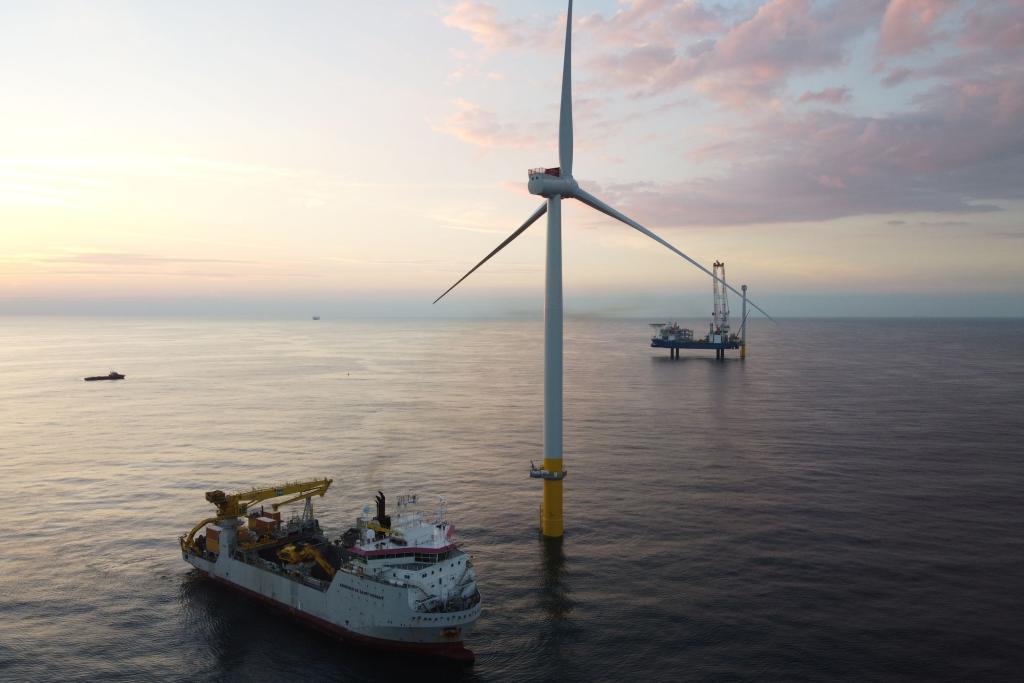 Transport & installatie 2 offshore windturbines